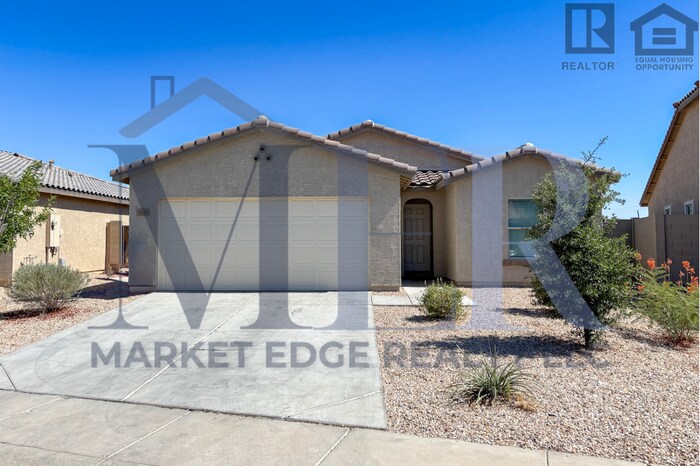 Foto principal - 3Bed/2Bath in Casa Grande! $199 MOVE-IN SP...