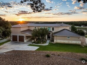 Building Photo - 1472 Kings Cove Dr