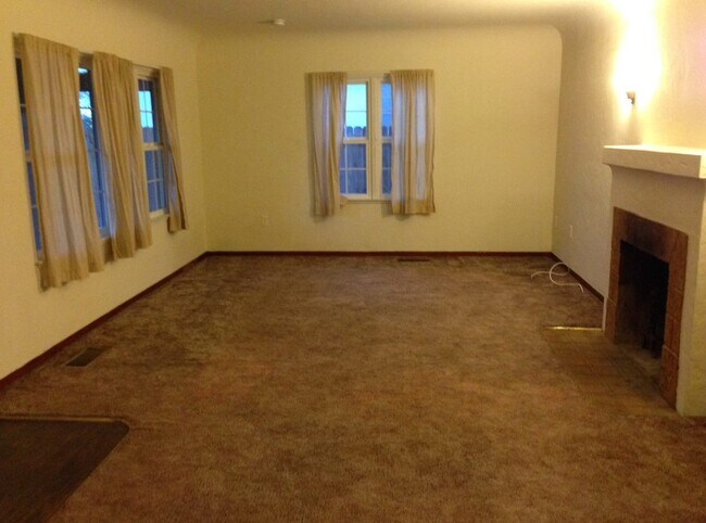 Building Photo - 505 W Grangeville Blvd