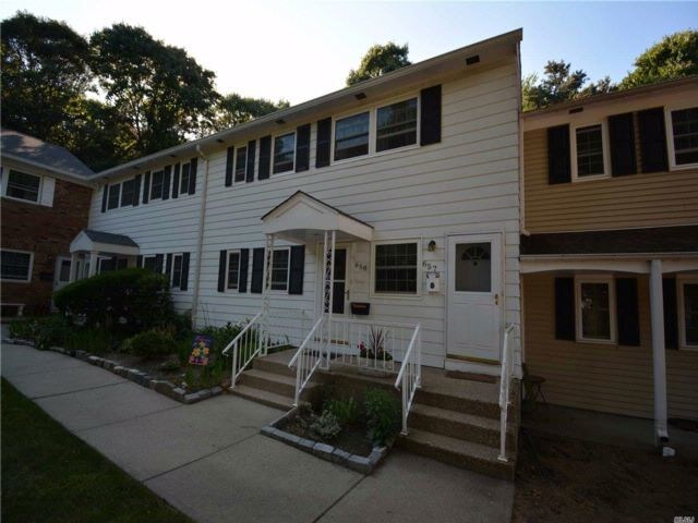 Primary Photo - 657 Village Dr