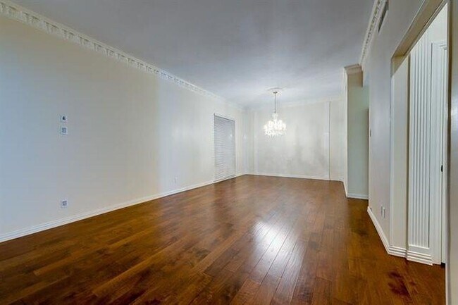 Building Photo - 6306 Diamond Head Cir