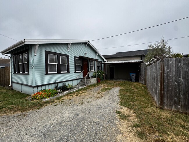 Foto del edificio - 1 Bed 1 Bath Home Located in Eureka!
