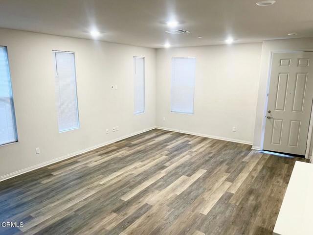 Building Photo - 356 Solares St