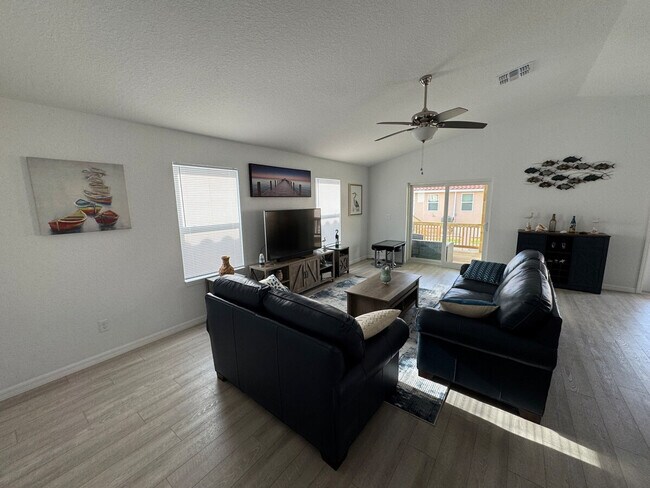 Foto del edificio - 10200 W Fishbowl Dr