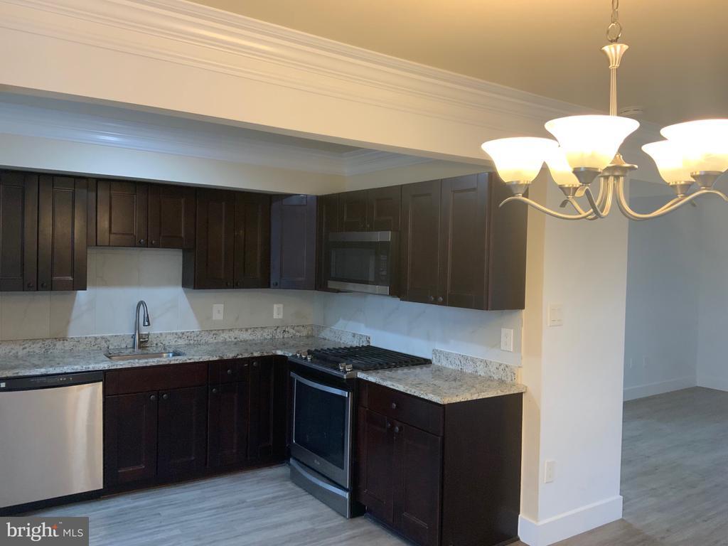 710 Quince Orchard Blvd Unit 710201, Gaithersburg, MD 20878 Room for