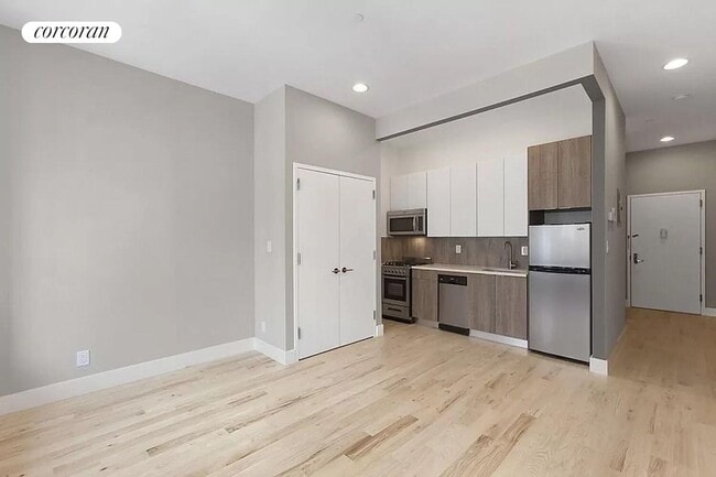 Building Photo - 614 W 148th St