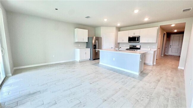 Building Photo - 17710 Shade Tree Loop