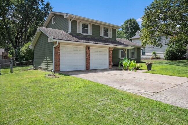 Foto del edificio - 3 Bed 2.5 Bath in Overland Park Nall Hills