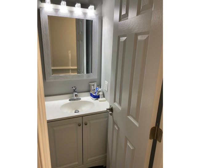 Foto del edificio - 438 R Main St