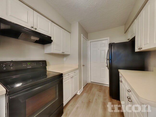 Building Photo - 13307 Venice Cir