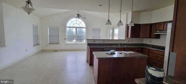Foto del edificio - 1074 Grayson Dr