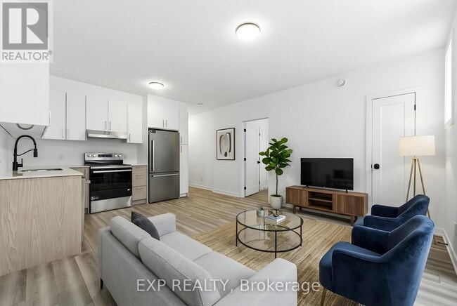 Photo du bâtiment - 1375 Louis Ln