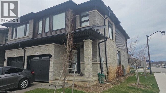 Photo du bâtiment - 461 Blackburn Dr