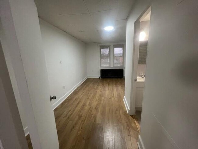 Foto del edificio - 1661 Belasco Ave