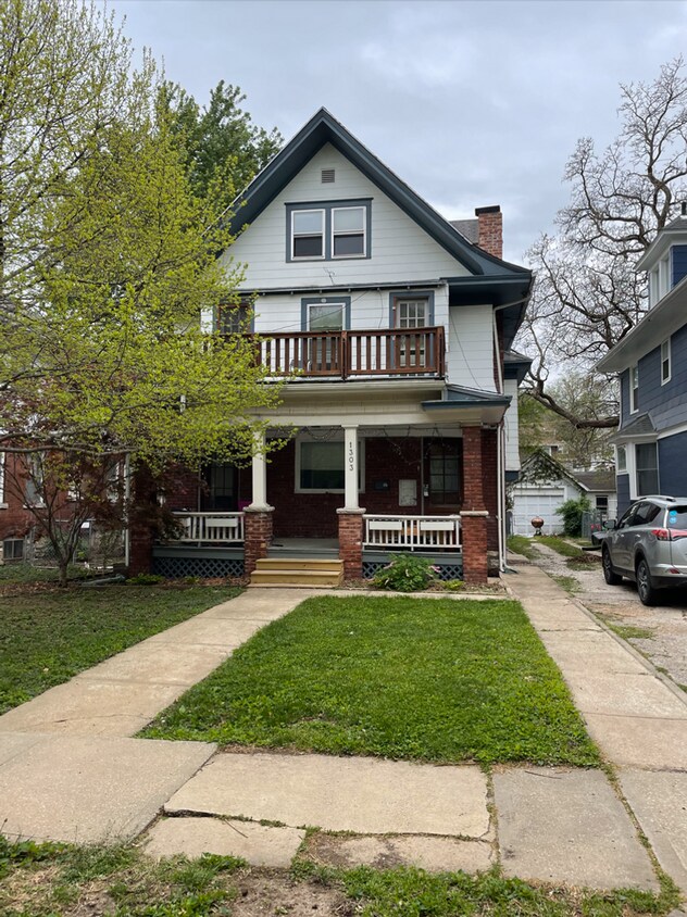 Primary Photo - 1303 W 40th