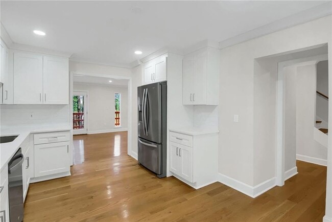 Building Photo - 8 Huntington Pl Dr