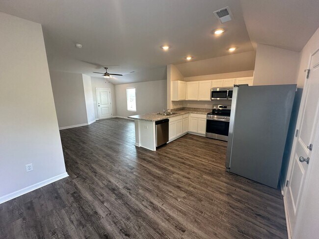 Foto del edificio - BRAND NEW 3 Bed 2 Bath in Odenville