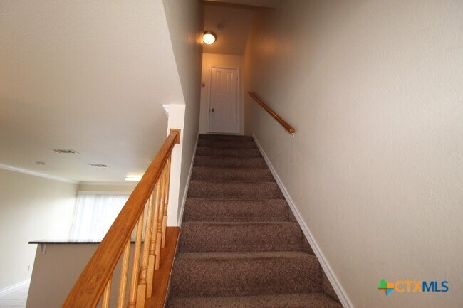 Foto del edificio - 402 Bowden Ave