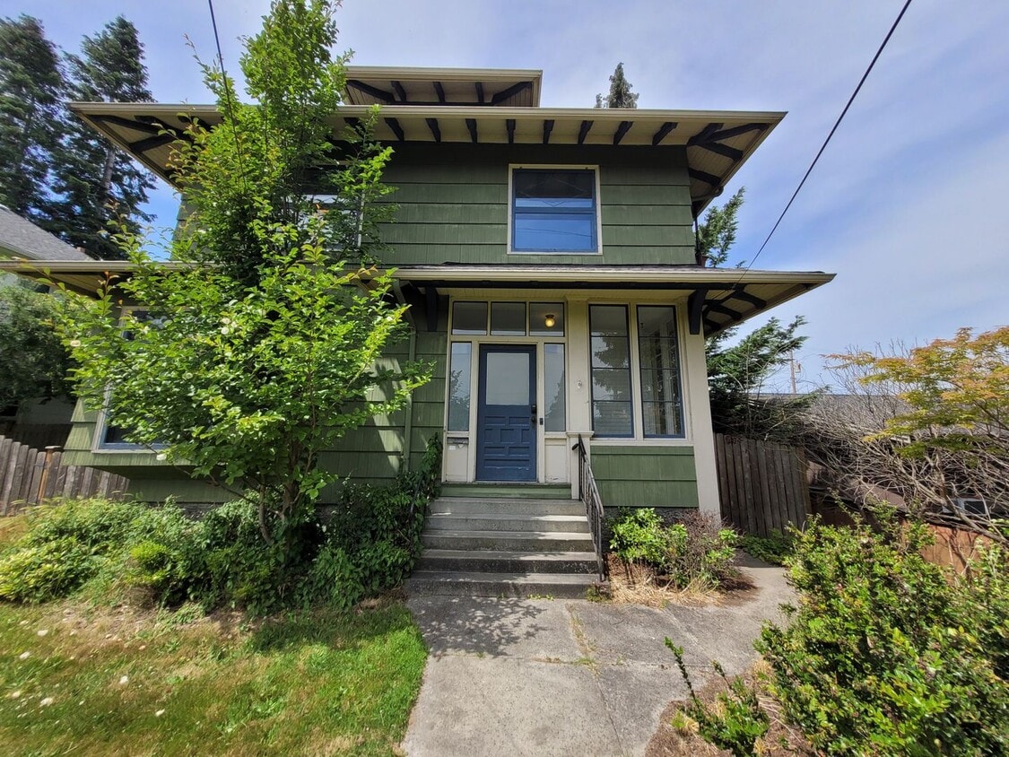 Primary Photo - Charming Home in the York Neighborhood