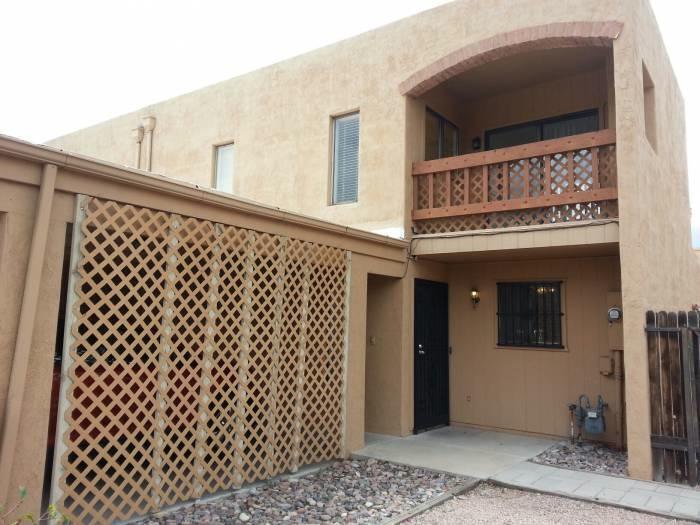 Primary Photo - 4997 N Plaza Amor