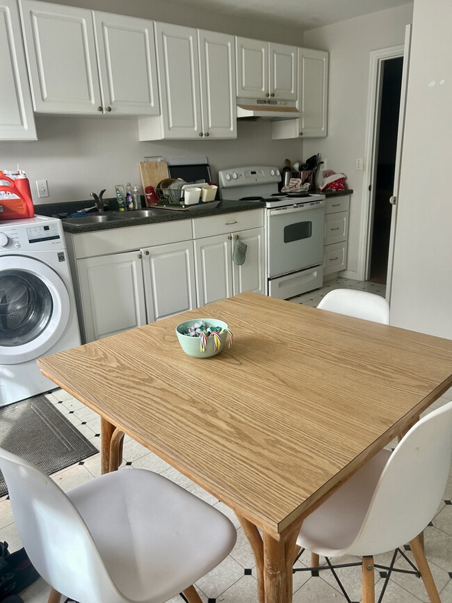 Building Photo - 116 Hanupaoa Pl