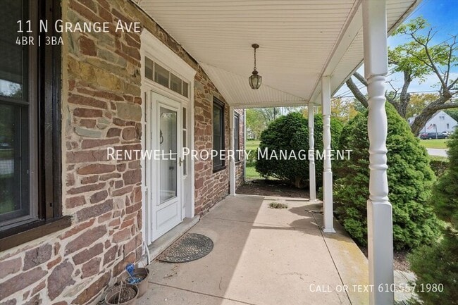 Photo - 11 N Grange Ave House