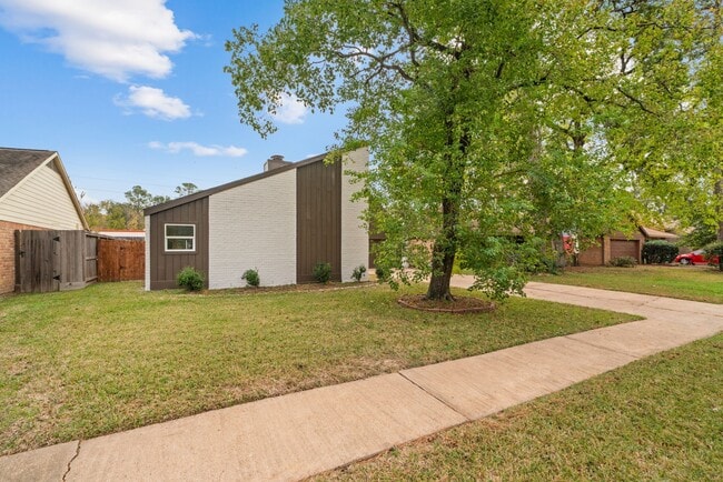Building Photo - 15034 Rose Valley Dr