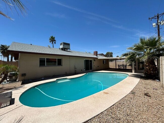Foto del edificio - 4028 W Palo Verde Dr