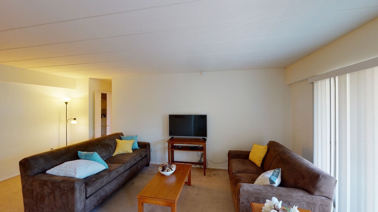 Photo - Parkway Plaza Apartments