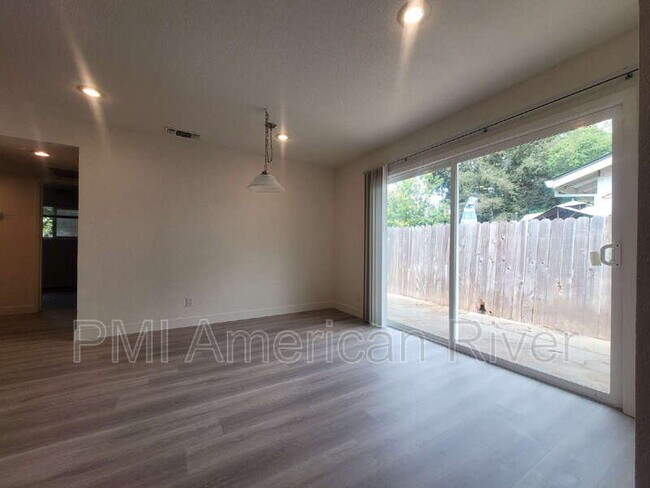 Foto del edificio - 4040 Vosburg St