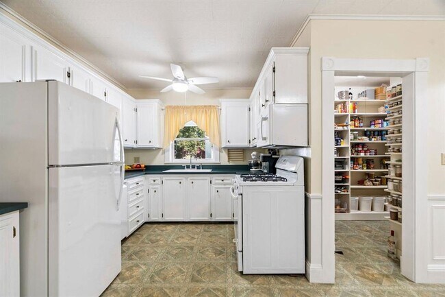 Foto del edificio - 137-139 North Main Street