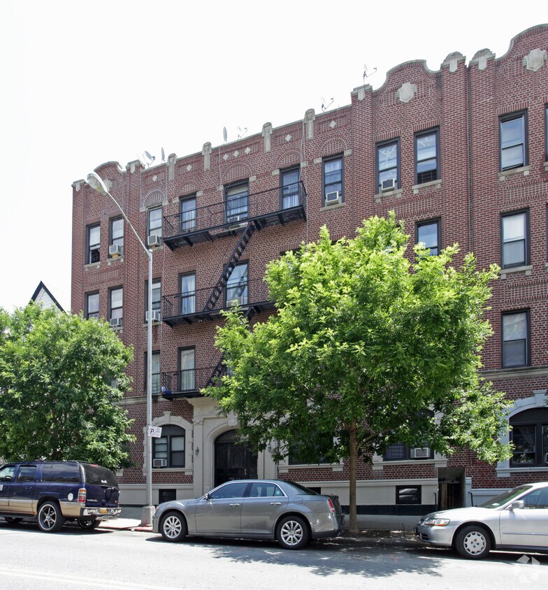Building Photo - Biltmore Apartments