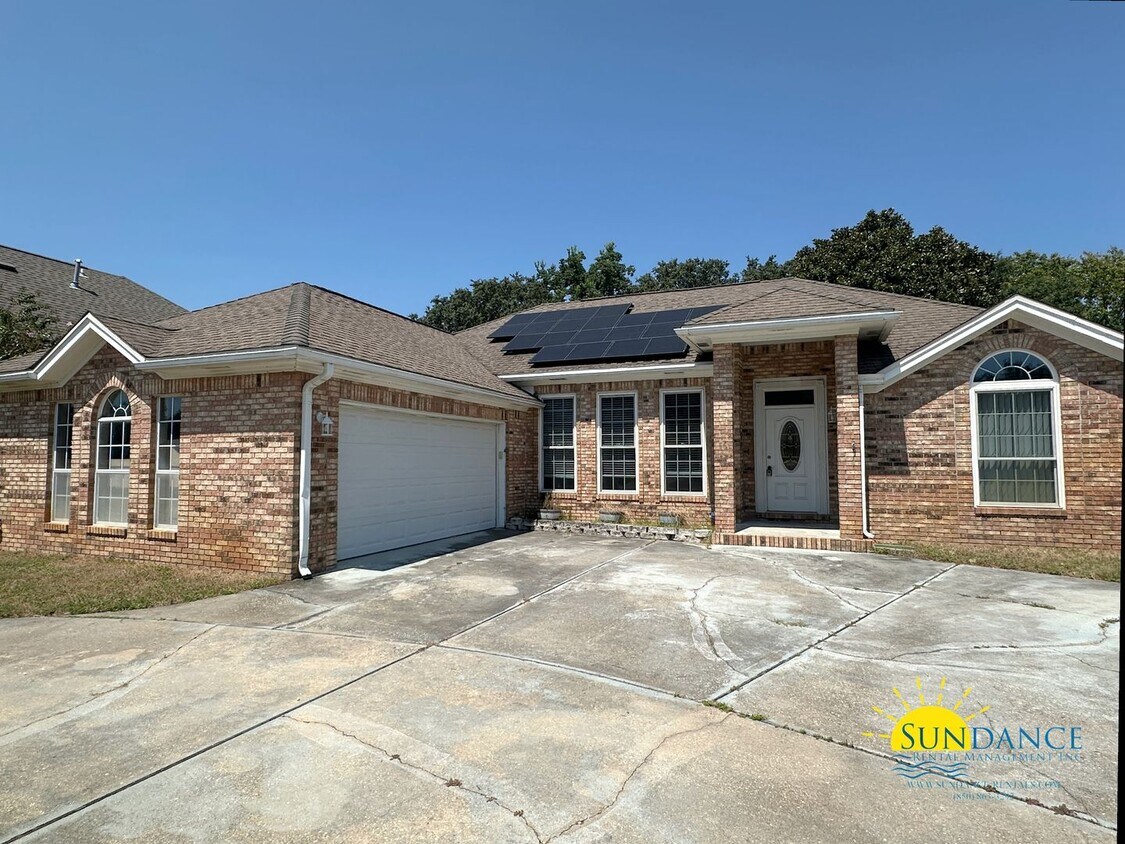Primary Photo - Stunning 3 Bedroom Home in Navarre