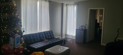 Building Photo - 325 S Michigan Ave