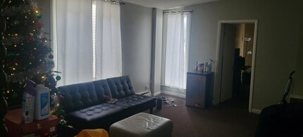 Building Photo - 325 S Michigan Ave