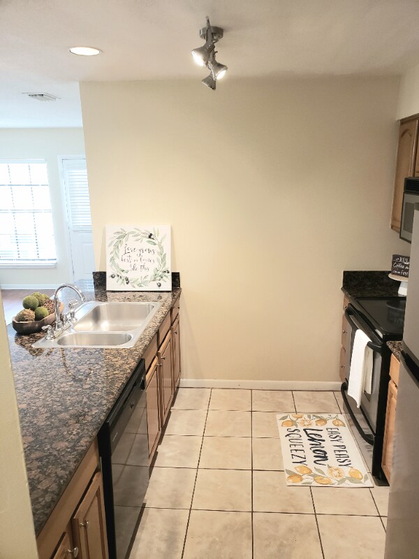 Foto del edificio - 210 S Habana Ave