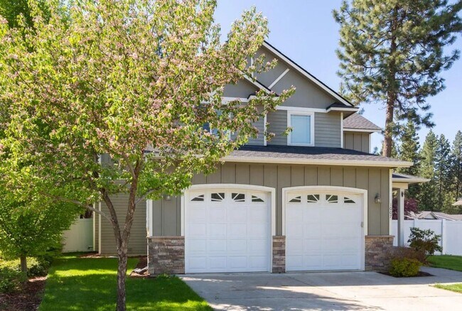 Building Photo - Spacious 4-Bedroom Home in Coeur d’Alene