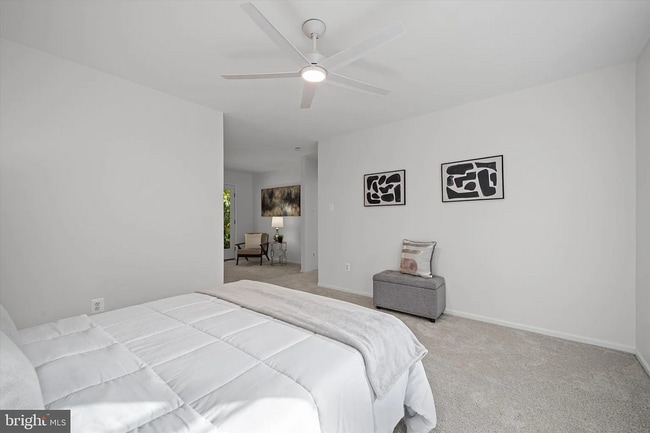 Building Photo - 10116 Dundalk St