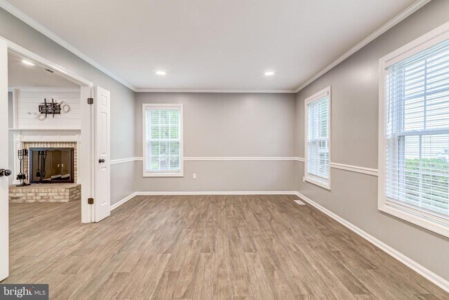 Foto del edificio - 9201 Wyeth Ln