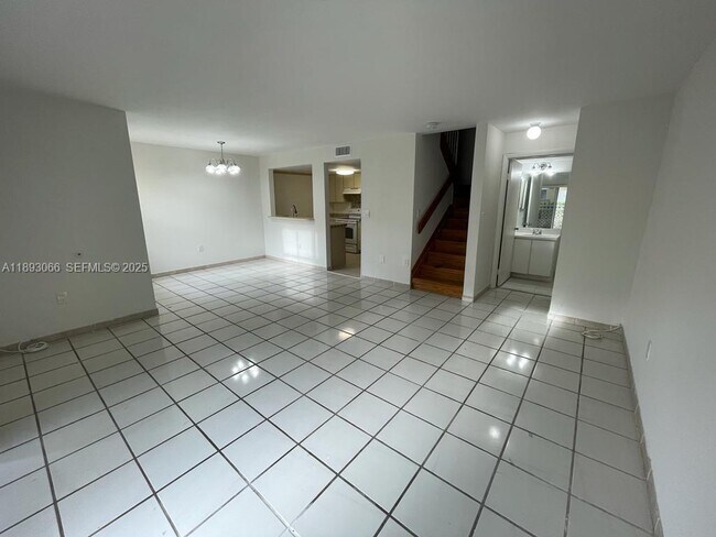 Foto del edificio - 370 NW 85th Ct