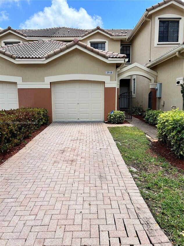 Foto principal - 3918 Cherry Ln