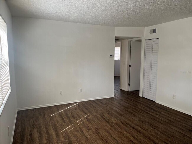 Building Photo - 3531 Applewood Terrace