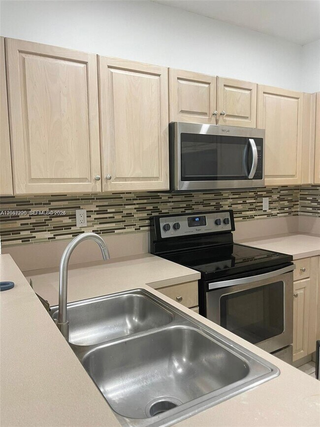 Foto del edificio - 12162 SW 5th Ct