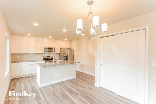 Building Photo - 10645 Luneth Dr