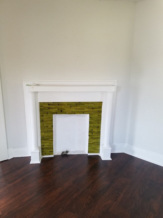 Building Photo - 156 Gunckel Ave