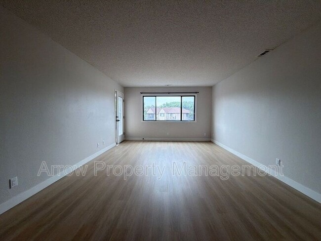 Foto del edificio - 2384 N 44th St