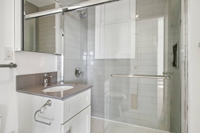 Bathroom with sink and bathtub - 645 Stockton Street