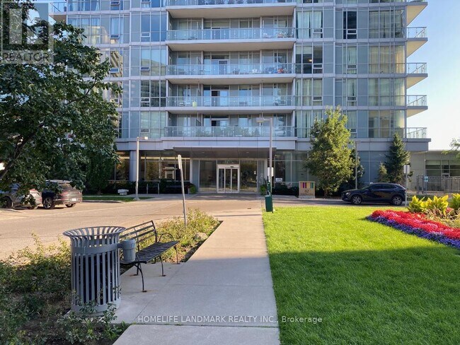 Building Photo - 62 Forest Manor Rd