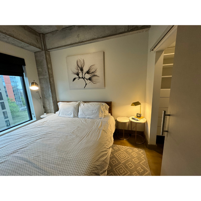 Foto del edificio - 728 3rd St N