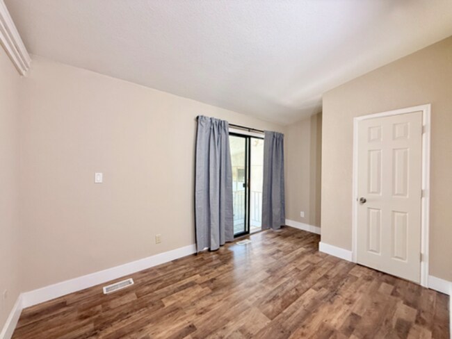 Building Photo - 301 W Mangrum Dr